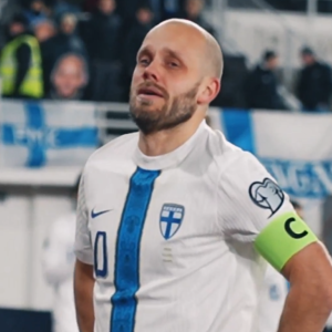 Συγκινητικές στιγμές στο «αντίο» του Πούκι από την Εθνική Φινλανδίας (video)