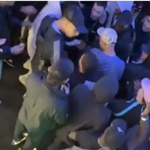 Συγγενείς και φίλοι του Γιαμάλ τα έκαναν άνω κάτω - Βανδαλισμοί και φτυσίματα σε οικογένειες (video)