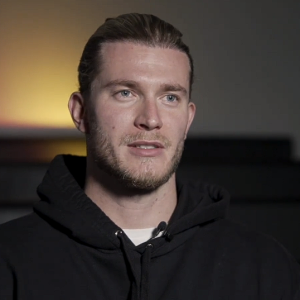 Ο Λόρις Κάριους είναι εδώ: Ο Γερμανός βρήκε την... Ιθάκη του στην Σάλκε και την οδηγεί στην Βundesliga