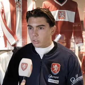 Το μήλο κάτω από την μηλιά (δεν) έπεσε: Ο γιος του Μπουφόν είναι επιθετικός και σκοράρει για την... Τσεχία