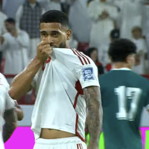 Πως τα Ηνωμένα Αραβικά Εμιράτα πάνε Μουντιάλ με... 13 νατουραλιζέ (video)