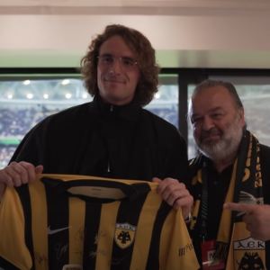 Τσιτσιπάς: «Μου σηκώθηκε η τρίχα στη Νέα Φιλαδέλφεια - Πίστευα πως θα γίνω ποδοσφαιριστής» (video)