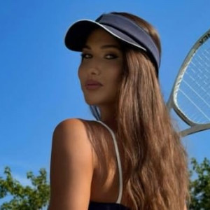 Στην Αθήνα για χάρη του Τζόκοβιτς η πιο όμορφη τενίστρια του κόσμου  (photos)