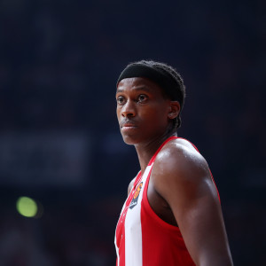 Εκτός Νιλικίνα, ΜακΚίσικ για Ερυθρό Αστέρα