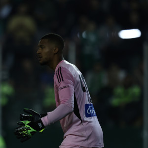 Γιατί ο Μπενίτεθ έκανε την αλλαγή του Λαφόν στο ημίχρονο και όχι όταν τραυματίστηκε