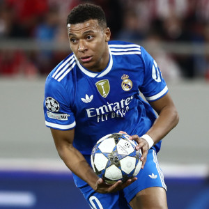 Απίθανος Εμπαπέ, χατ τρικ σε λιγότερο από επτά λεπτά και 1-3 για τη Ρεάλ κόντρα στον Ολυμπιακό! (video)