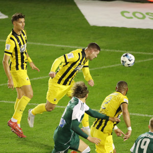 Με κεφαλιά του Γιόβιτς το 0-1 της ΑΕΚ (video)