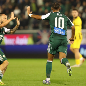 Ο Στρακόσια γλιστράει και ο Τετέ με κεφαλιά μειώνει για τον Παναθηναϊκό (video)