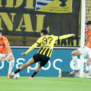 Ο Περέιρα με σουτ το 1-0 για την ΑΕΚ (video)