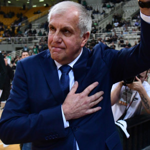 «Τρέλα» για τον Ομπράντοβιτς από τους φίλους της ποδοσφαιρικής Παρτίζαν - Συνθήματα κατά του προέδρου (video)