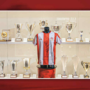 Αποκαλύφθηκε η επετειακή φανέλα του Ερασιτέχνη Ολυμπιακού για τα 100 χρόνια (photo - video)