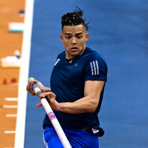 Οκτώ αγώνες για τον Καραλή στον κλειστό πριν το Παγκόσμιο του Τόρουν