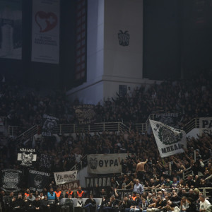 Ασπρόμαυρη... τρέλα: Εξαντλήθηκαν τα εισιτήρια του αγώνα του ΠΑΟΚ κόντρα στον Ολυμπιακό!