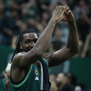 Όλο το ΟΑΚΑ στο πόδι για να αποθεώσει τον Φαρίντ στο πρώτο εντός έδρας παιχνίδι του στην EuroLeague