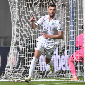 Άντε πιάστε τον Λεβαδειακό – Διπλό με ανατροπή στο Βόλο και 4άδα