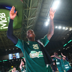 Ναν: «Θέλω να δω τη φανέλα μου να αποσύρεται - Δεύτερο σπίτι μου ο Παναθηναϊκός»