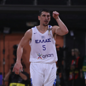 Πρεμιέρα με το δεξί για την Ελλάδα και «περίπατος» κόντρα στη Ρουμανία στο κατάμεστο Παλέ