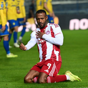 Με «λυτρωτή» τον... συνήθη ύποπτο Ελ Κααμπί, ο νωχελικός Ολυμπιακός πέρασε από το Αγρίνιο