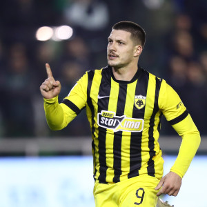 Aφιέρωμα της «ΑS» στον Γιόβιτς: «Από την Μαδρίτη στον... θαυμασμό»