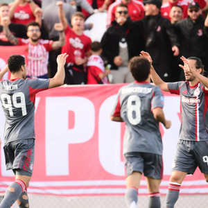 Τρίτο γκολ ο Ολυμπικός ξανά με τον Γιαζίτζι (video)