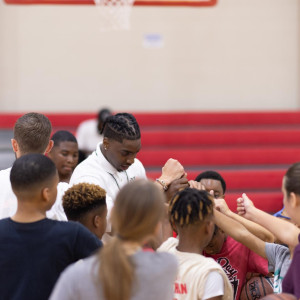 Bigger Than Sports: Ο Φρανκ Μπάρτλεϊ βάζει καλάθι στη ζωή