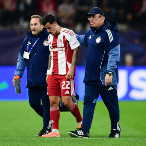 Αναγκαστική αλλαγή ο Τσικίνιο και αγωνία στον Ολυμπιακό