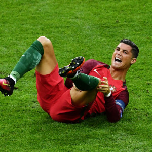 Ο γιατρός που πάει ο Λεσόρ έχει χειρουργήσει Κριστιάνο και Φαν Μπάστεν!