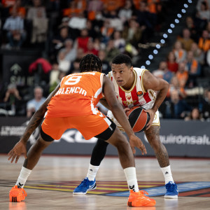 Έμεινε όρθια η Βαλένθια και «λύγισε» τον Ερυθρό Αστέρα