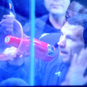 Απολογήθηκε μέσω... ντουντούκας στους οπαδούς της Φιορεντίνα ο Τζέκο