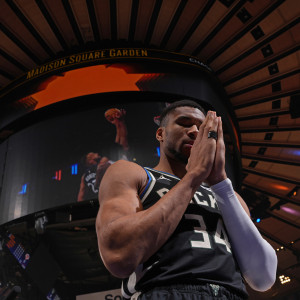 Επιστρέφει για να... αναστήσει τους Μπακς: Ο Αντετοκούνμπο θα αγωνιστεί στο Madison κόντρα στους Νικς