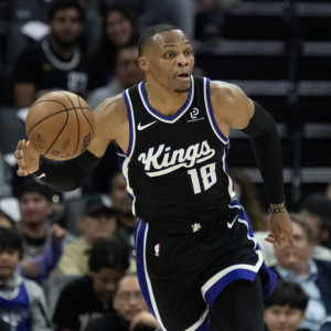 Οι Κινγκς πήραν σπουδαία νίκη-ανάσα στο Κολοράντο, ασταθείς παρέμειναν οι Νικς