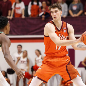 Μονοψήφιος για πρώτη φορά ο Αβδάλας στο NCAA και ήττα για το Βιρτζίνια Τεκ