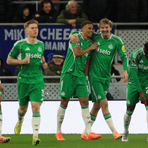 «Πάρτι» της Νιουκάστλ στο Λίβερπουλ με... καλεσμένη την Έβερτον και πρωταγωνιστή τον Τιαό