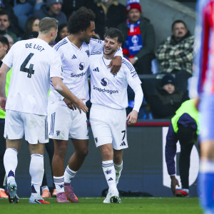 H Mάντσεστερ Γιουνάιτεντ «απέδρασε» από το Λονδίνο και επέστρεψε στις νίκες