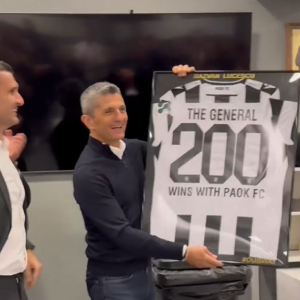 Τρομερή έκπληξη στον Λουτσέσκου στα αποδυτήρια του ΠΑΟΚ - Η αντίδραση του Ρουμάνου τεχνικού (video)