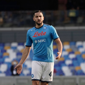 H Νάπολι κατηγορείται για παραποιημένα στοιχεία στις μεταγραφές Μανωλά και Καρνέζη