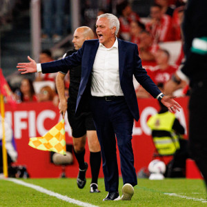 Ξέσπασε ο Μουρίνιο στο νικητήριο γκολ του Παυλίδη - «Αυτή είναι η Μπενφίκα!» (video)