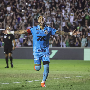 Νεϊμάρ από τα παλιά - Επαιξε τραυματίας, πέτυχε χατ-τρικ μέσα σε 17' και έβγαλε τη Σάντος από τον κίνδυνο υποβιβασμού