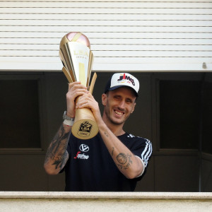 Χρόνια πολλά, Ακίλε!