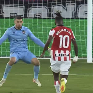 Ο Νίκο Γουίλιαμς έβαλε το γκολ της αγωνιστικής, αλλά... δεν βγάζει νόημα πώς το έκανε (video)