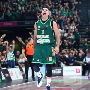 Όσο έχει εσένα δεν φοβάται κανέναν...