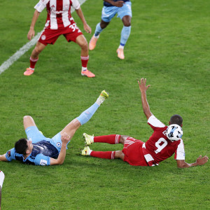 ΚΕΔ: «Δεν υπάρχει πέναλτι για τον Ολυμπιακό» - Τι είπε ο Βαλέρι για το πέσιμο του Ελ Κααμπί (video)