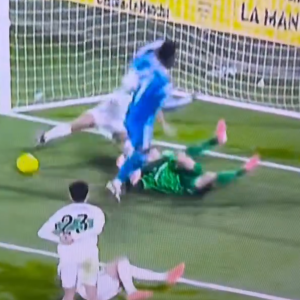 Παράπονα στην Ισπανία για το γκολ ισοφάρισης της Ρεάλ: «Πεντακάθαρο φάουλ, μάτωσε ο τερματοφύλακας»