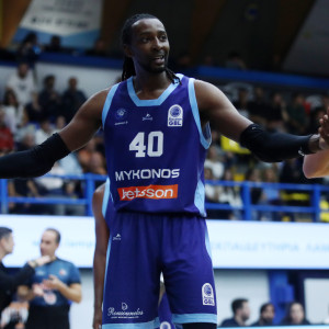 Τέλος ο Έβανς από την Μύκονο