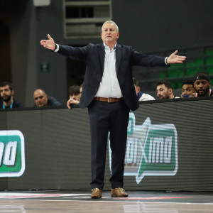 Ξεκάθαρος ο Ζούρος μετά τον διασυρμό του Πανιωνίου στο T-Center: «Ήταν η απόλυτη ξεφτίλα»