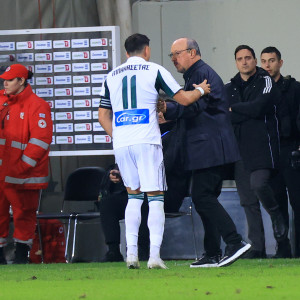 Τι είπε στον Μπενίτεθ ο Μπακασέτας αμέσως μετά το γκολ του (video)