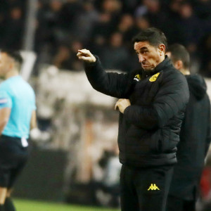 Η διαρκής επίκληση των προβλημάτων και η ελπίδα που τρέφει ο Χιμένεθ