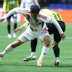 Απειλεί ο Ολυμπιακός με σουτ του Τσικίνιο (video)