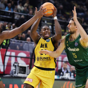 Η ΑΕΚ πήρε το... θρίλερ και «πέταξε» για τους 16 του BCL