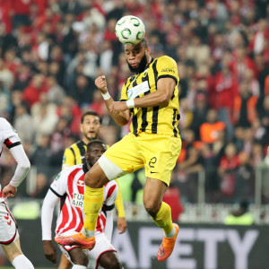 Αναγκαστική αλλαγή στο ημίχρονο ο Μουκουντί, στη θέση του ο Βίντα